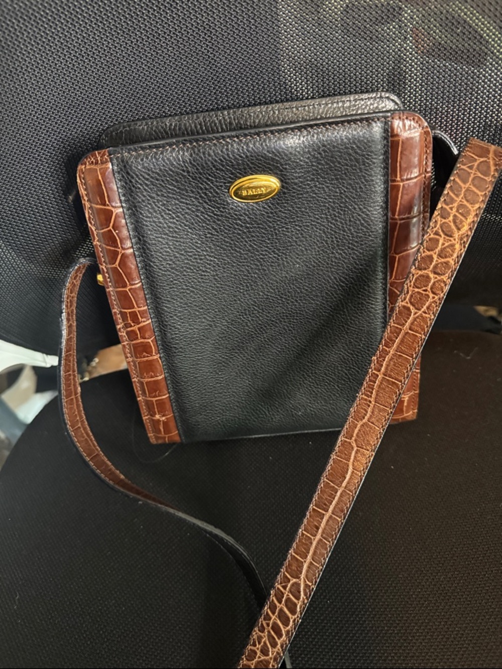 Bally Crossbody As Is Live List